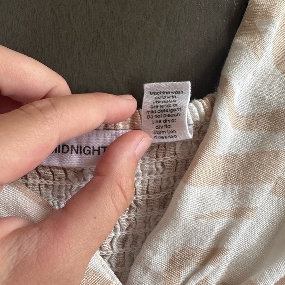 Midnight Sky Beige Printed Crop Flutter Sleeve Blouse Women’s Size Small - Picture 3 of 5